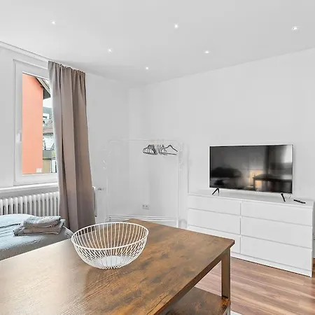 Es02 Schoenes Fuer Teams - 2 Schlafzimmer, 4 Einzelbetten, Naehe Messe * Oberesslingen