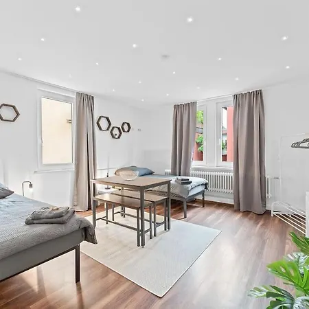 Apartment Es02 Schoenes Fuer Teams - 2 Schlafzimmer, 4 Einzelbetten, Naehe Messe